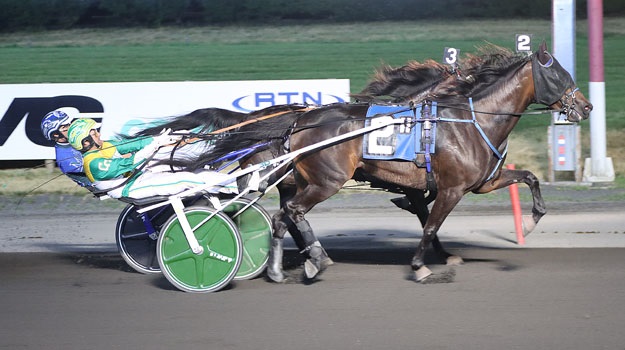 7-23-22-Gracelyn-Hanover-driver-Corey-Callahan-Lisa-Photo.jpg