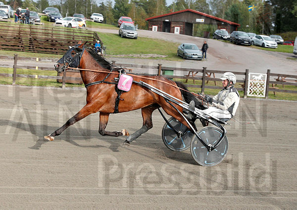 Conrads Diderot heat.t613e1de0.m600.w.4salnwmark2.png.x9rZo9WcN (1).jpg