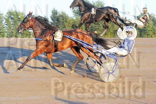 Declan heat.t6305f07b.m600.w.4salnwmark2.png.xLgj90bXH.jpg