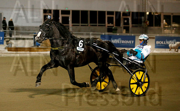 Philip Ess heat 1.t61d754f3.m600.w.4salnwmark2.png.xKUffQfRt.jpg
