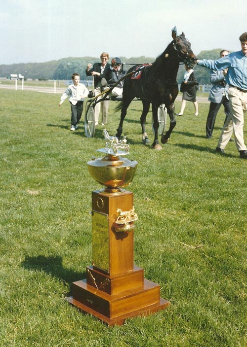 Dravers Gold Cup in 1990.jpg