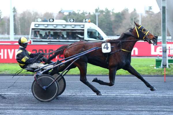 MD_00146144-011-scoopdyga_FUEGO_DE_HOUELLE.jpg