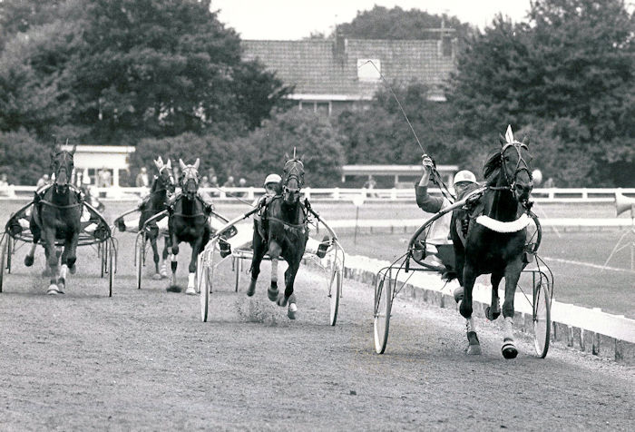 Yendi Corosa 1-9-1984.jpg