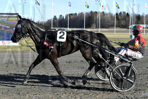 Ulla Rols segerdef 267 (3).t63fee19c.m600.w.4salnwmark2.png.xsk_u6tB-.jpg