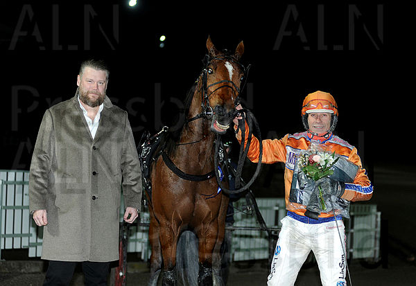 Heart Of Steel pris.t638db901.m600.w.4salnwmark2.png.xknI-ChIQ.jpg