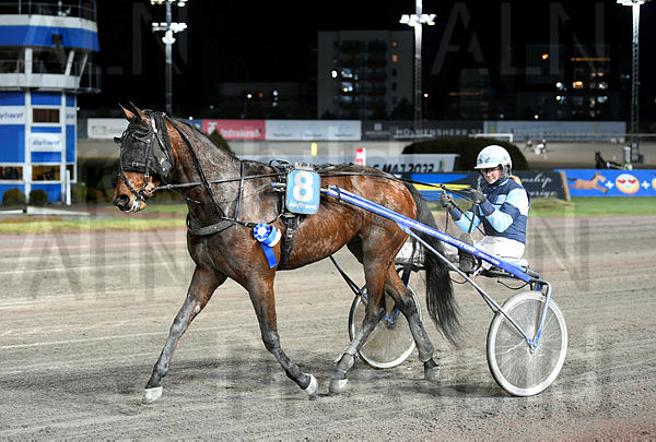 Monte Carlo def.t63dad4f5.m600.w.4salnwmark2.png.x2UIkO9CX.jpg