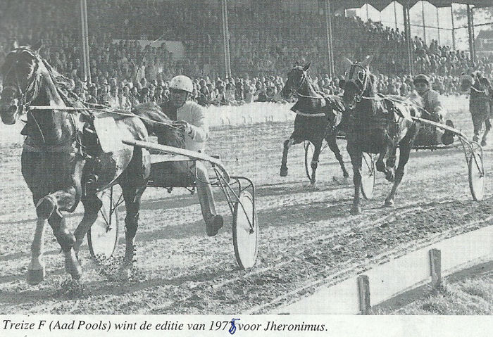 Treize F 4 km 1975 (2).jpg
