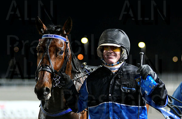 Ziva pris.t62212dfc.m600.w.4salnwmark2.png.xmMysYf94 (2).jpg