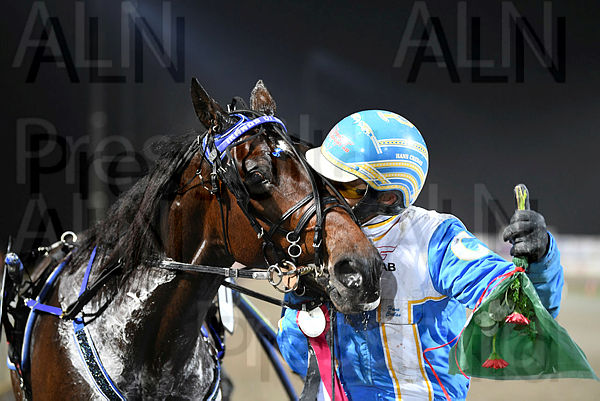 Ikaros di Quattro pris 774.t6194903f.m600.w.4salnwmark2.png.xUInPRX2z.jpg