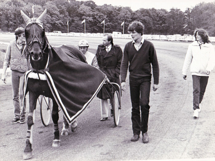 Ossian Gold Cup 82 e (1).jpg