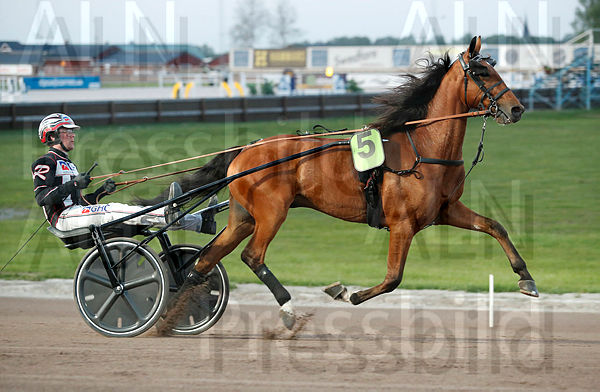 The One heat 1.t649efb23.m600.w.4salnwmark2.png.xB4lFQCI9.jpg