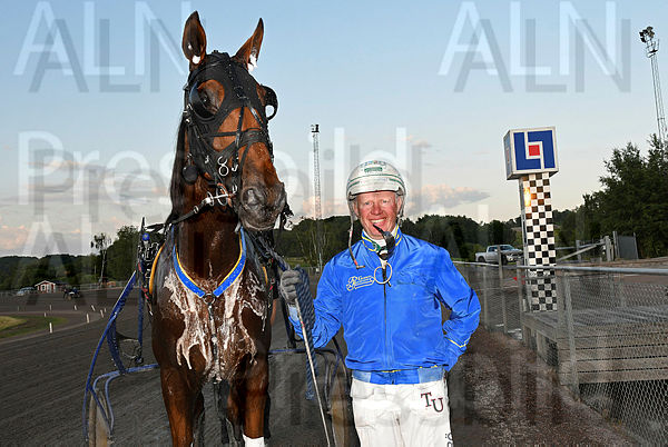 Capitano pris DSC_8362.t64932465.m600.w.4salnwmark2.png.xuYEA6txE.jpg