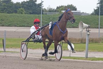 Your Love Lois met Mariska foto Dilling.jpg