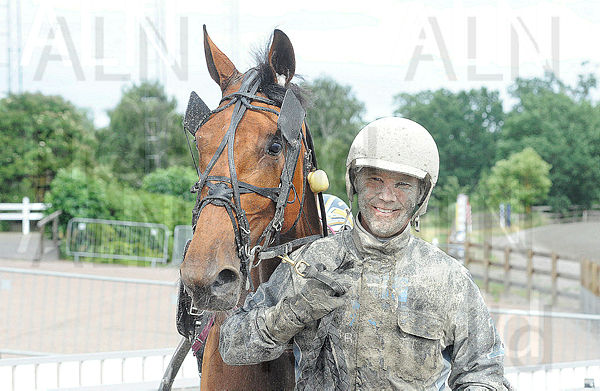 Made For Metalimo pris.t649fe6b1.m600.w.4salnwmark2.png.x_ZxYPado (1).jpg