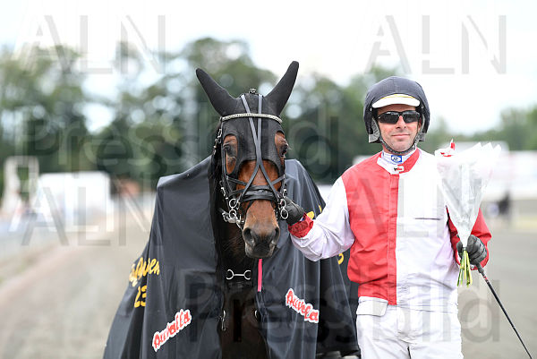 Donnafugata Font pris 606.t64bdf940.m600.w.4salnwmark2.png.xQ7_gK6Hc.jpg