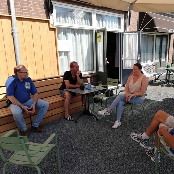 In 't Zand met Lindsey Pegram.jpg