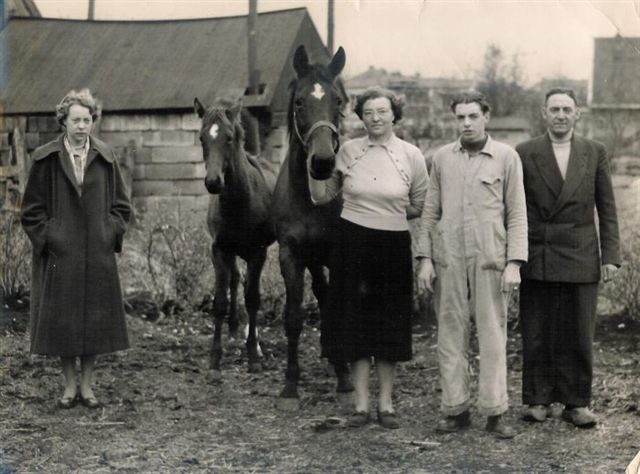 Wagenaars met Zora.jpg