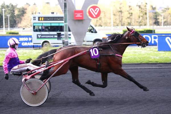 MD_00207799-011-scoopdyga_DIABLE_DE_VAUVERT.jpg