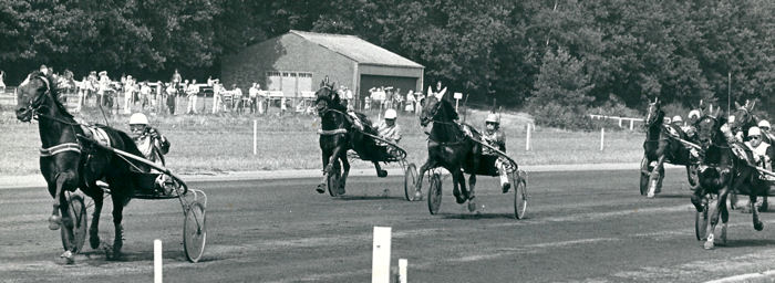 Lido Bz 10-8-75.jpg