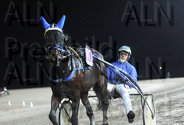 Nalanji Boko def.t654cf47b.m600.w.4salnwmark2.png.xpNTScpxm.jpg