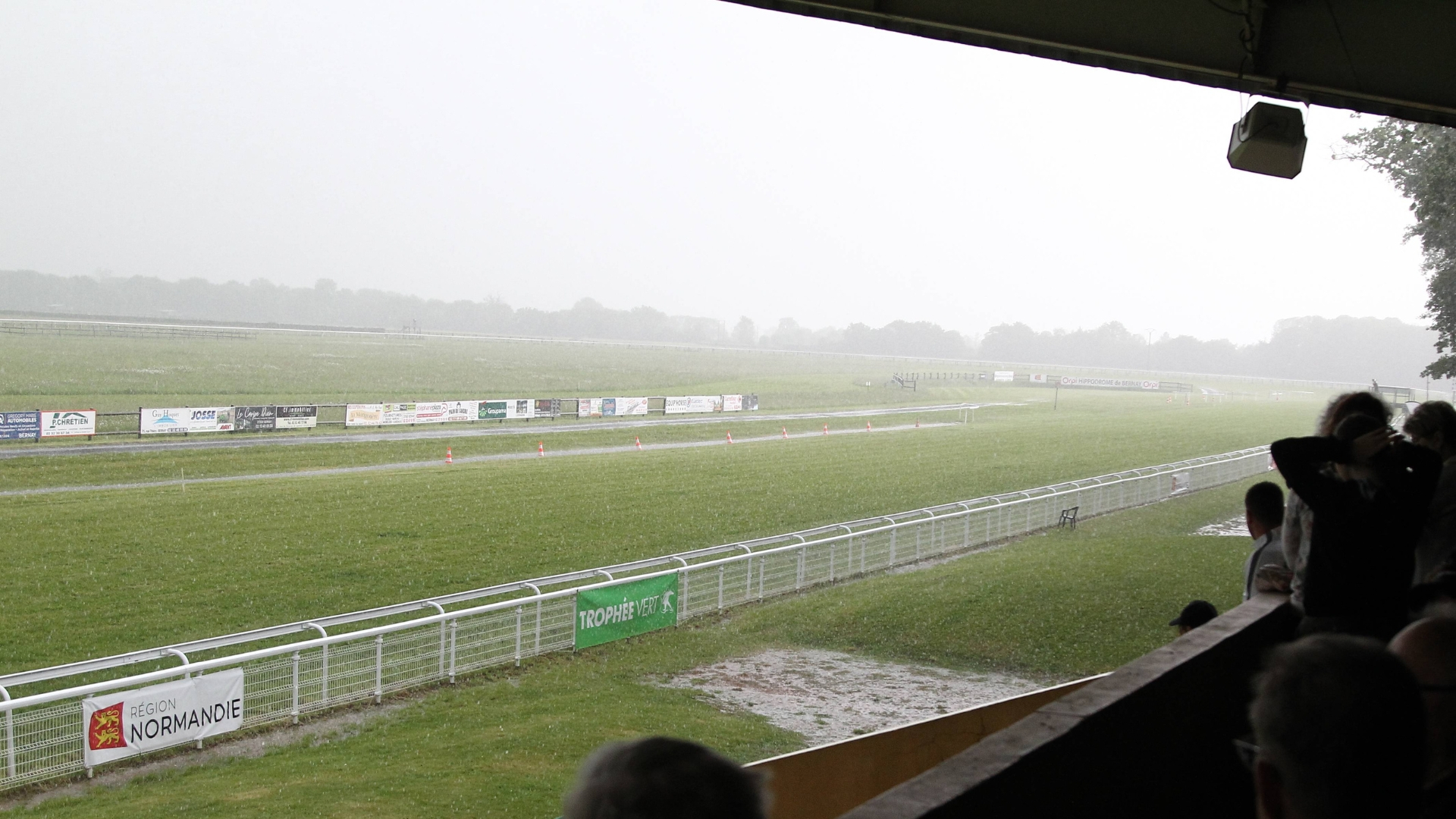 bernay-pluies-240512-6641ba7368e5d053438921.jpg