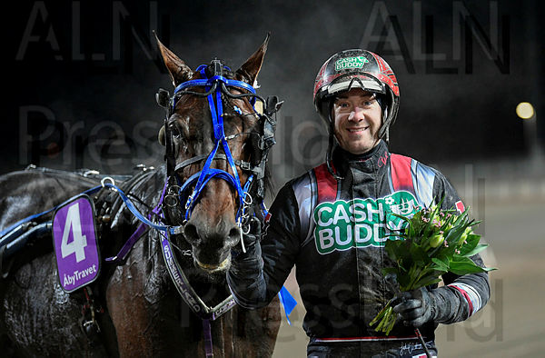 Jank Summerland pris.t63b73593.m600.w.4salnwmark2.png.xpGor1Mhh (2).jpg