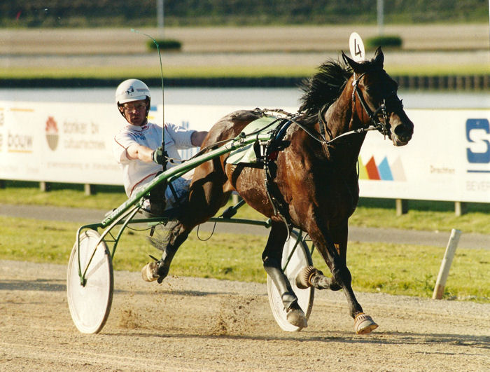 Royal Touch 26-6-99.jpg