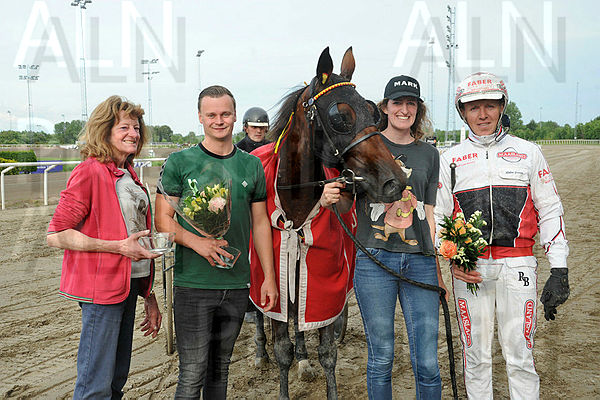 Mark Schermer pris.t6671b844.m600.w.4salnwmark2.png.xVQlS46-x.jpg