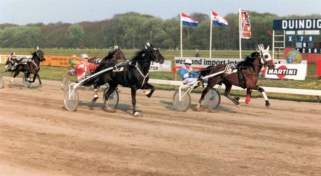 Cortoz Crown 27-4-88.jpg