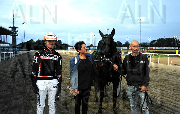 Laferrari Dimanche pris.t66605d59.m600.w.4salnwmark2.png.xwrpHwmwd.jpg