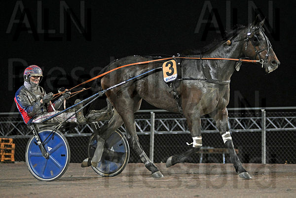 Lotte Greenwood def DSC_922.t661d2b0a.m600.w.4salnwmark2.png.xYOdCoILe (1).jpg