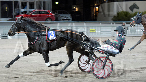 Mamma Mia Sisu mål 2.t672bab0d.m600.w.4salnwmark2.png.xxf9uW1ex.jpg