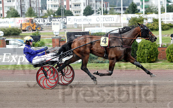 Fly Equos Jet mål 2.t66cae4c1.m600.w.4salnwmark2.png.xd-5SKd_i.jpg