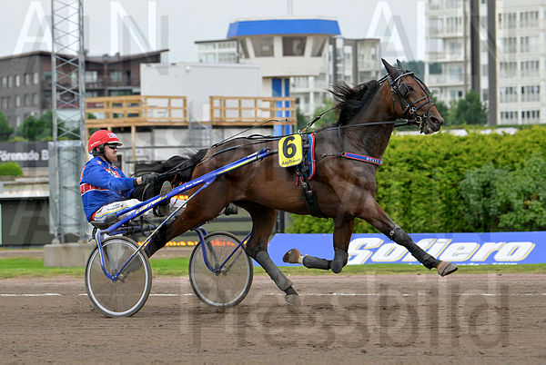 Björn Palema heat 2.t66bf00e3.m600.w.4salnwmark2.png.xNE4OVKne.jpg