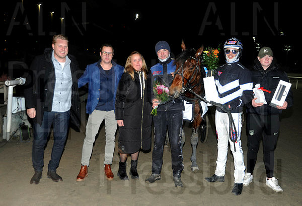 Oviedo Base pris.t6750ad47.m600.w.4salnwmark2.png.x_nXSmKv5.jpg