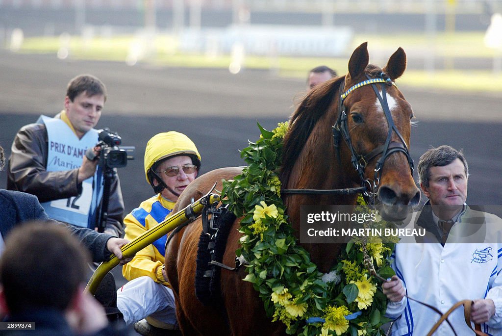 gettyimages-2899374-1024x1024.jpg