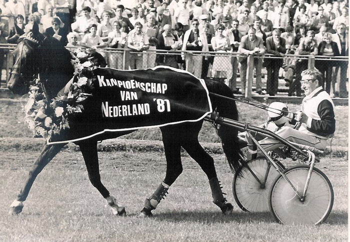 Monty Buitenzorg KvN 1981 ere.jpg