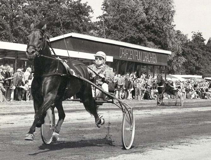 Kasper Mac 9-7-77.jpg