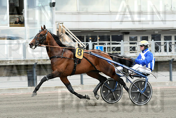 Ecurie D. heat.t6096bc20.m600.w.4salnwmark2.png.xTAVf6b7b.jpg
