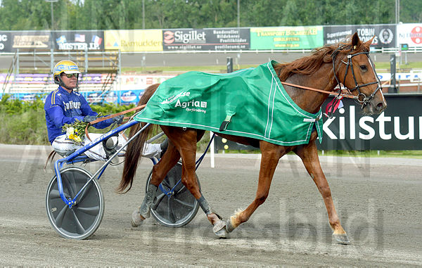 Red Lady Express def.t60cf3bd6.m600.w.4salnwmark2.png.xYTIcTYqk.jpg