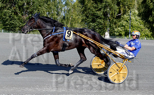 Eagle Eye Sherry heat 1.t5f89bb11.m600.w.4salnwmark2.png.x454H7QE1.jpg