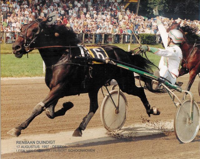 Leen van Camstra wint Derby L.jpg