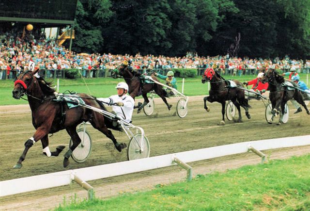 Its Buitenzorg Derby a.jpg