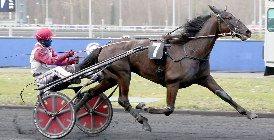Izoard Vedaquais_Aprh_02_opt.jpg