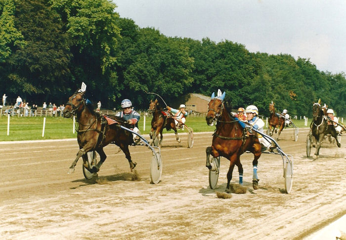 Idhuna Norton kwartfin AEV.jpg