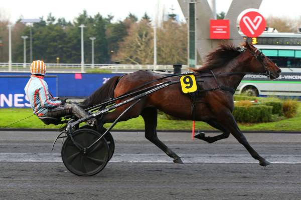 MD_00202845-017-scoopdyga_FEYDEAU_SEVEN.jpg