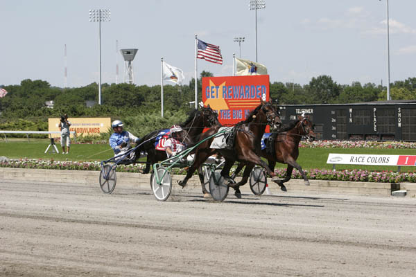 Hambo+down+the+Stretch+3-JG+(1).jpg