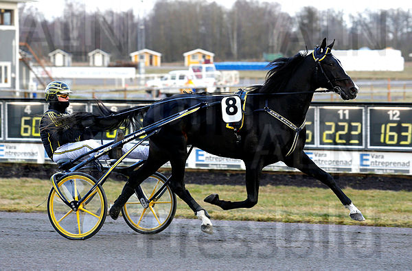 Nero Maximus heat 1.t5e6b8023.m600.w.4salnwmark2.png.xtAMq5Jb1.jpg