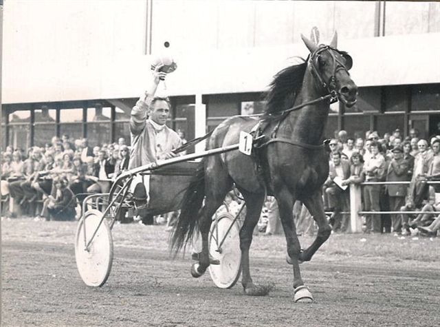 Paranoh 18-7-76.jpg
