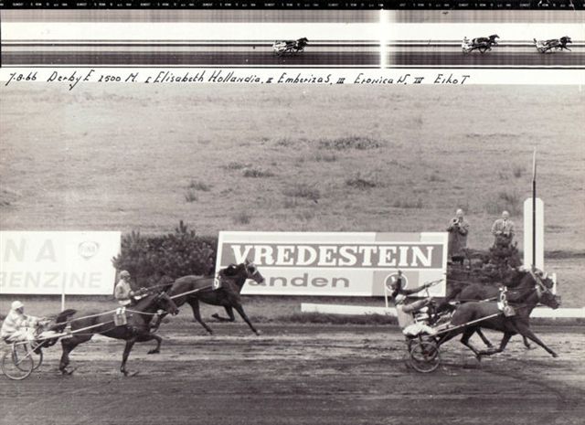 Elisabeth Hollandia Derby.jpg